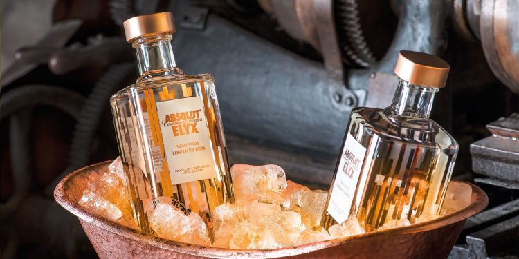 The Luxury Vodka Brand Introduces The New Copper Barware