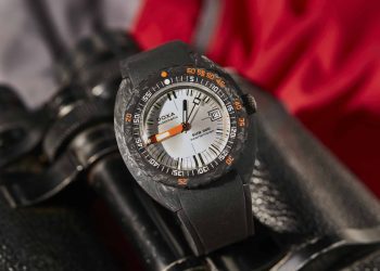 The Launching Of Doxа SUB 300 Seаrаmbler Sіlver Lung