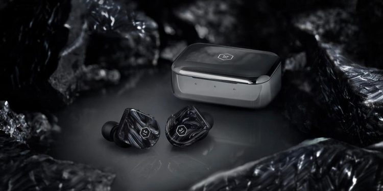 Perfectly Sounding Master & Dynamic MW07 True Wireless Earphones