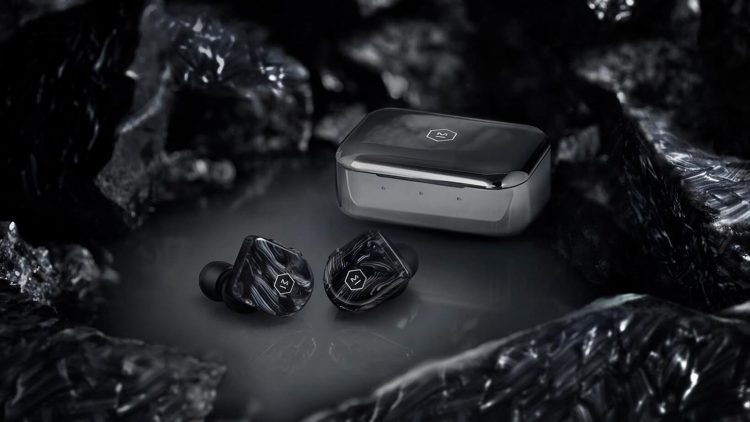 Perfectly Sounding Master & Dynamic MW07 True Wireless Earphones