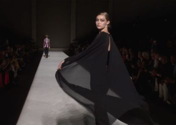 Tom Ford Does Neutral, Glam And Sexy For Spring 2019 NYFW Show