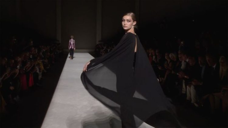 Tom Ford Does Neutral, Glam And Sexy For Spring 2019 NYFW Show