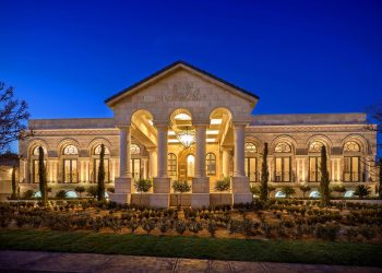 Floyd Mayweather Spends Extravagantly $10M On Palatial New Property In Las Vegas