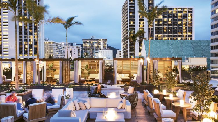 Alohilani Resort Waikiki Beach Connects Guests With Culture