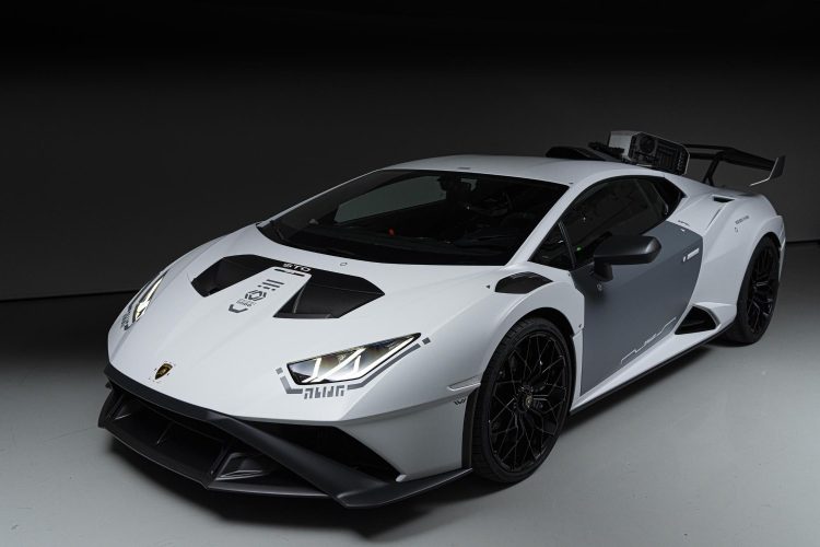 Lamborghini x IKEUCHI Debuts Its Futuristic Huracán STO Time Chaser _111100